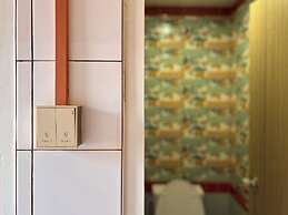 Cha Na Stay at Merry V