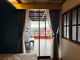 Cha Na Stay at Merry V