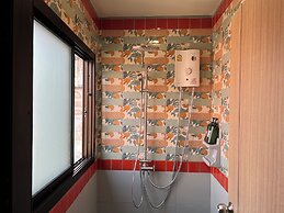 Cha Na Stay at Merry V