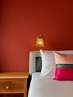 Cha Na Stay at Merry V