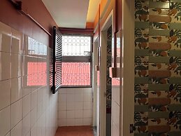 Cha Na Stay at Merry V