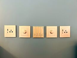 Cha Na Stay at Merry V