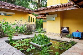 Bougainvillea Retreat