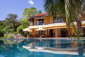 Bougainvillea Retreat