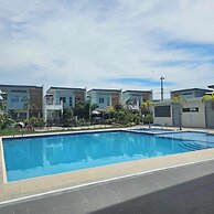 Davao City Airport Transient Rooms by Lemonique