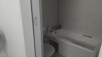 One Bedroom Unit In Central Sandton