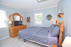 Park Place 101 2 Bedroom Condo by RedAwning