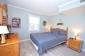 Park Place 101 2 Bedroom Condo by RedAwning