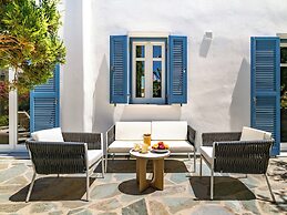 Sanders Paros Gardens