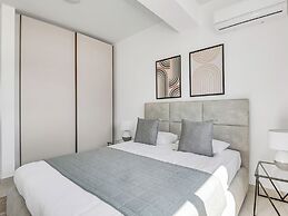 Sanders Paros Gardens