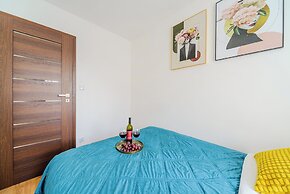 Lumina apart on Aleje Solidarności