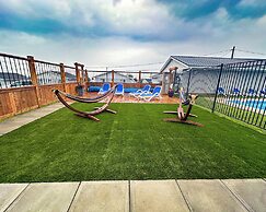 Cavendish Bosom Buddies Cottage Resort