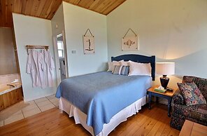 Cavendish Bosom Buddies Cottage Resort