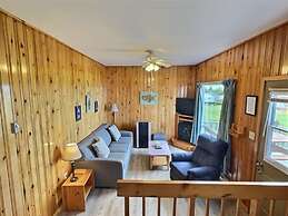 Cavendish Bosom Buddies Cottage Resort