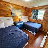 Cavendish Bosom Buddies Cottage Resort