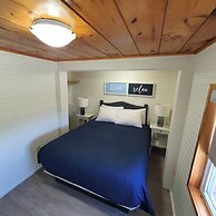 Cavendish Bosom Buddies Cottage Resort