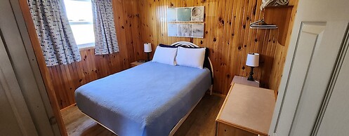 Cavendish Bosom Buddies Cottage Resort