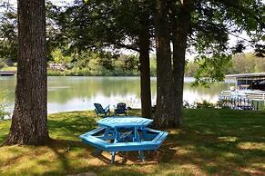 Boundary Waters Resort & Marina