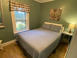 Boundary Waters Resort & Marina