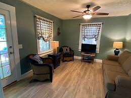 Boundary Waters Resort & Marina