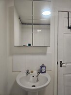 Seaside Haven Coastal Comfort 200m from the Beach