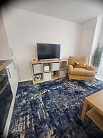 Seaside Haven Coastal Comfort 200m from the Beach