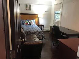 West Broadway guesthouse