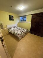 West Broadway guesthouse