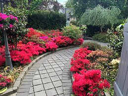 West Broadway guesthouse