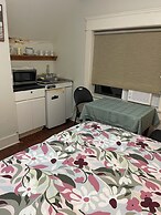 West Broadway guesthouse