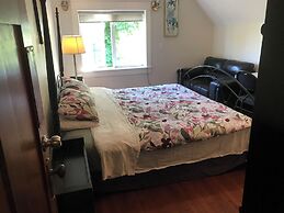 West Broadway guesthouse