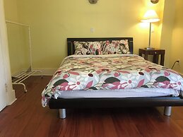 West Broadway guesthouse