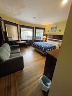 West Broadway guesthouse