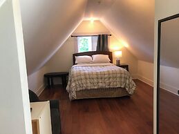 West Broadway guesthouse