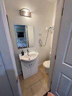 West Broadway guesthouse