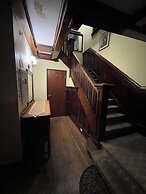 West Broadway guesthouse