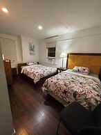 West Broadway guesthouse