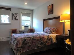 West Broadway guesthouse