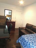 West Broadway guesthouse