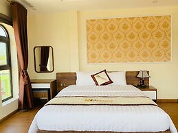 Bac Ha Hotel Lao Cai- by Bay Luxury