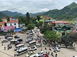 Bac Ha Hotel Lao Cai- by Bay Luxury
