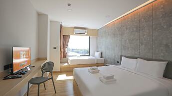 B2 Bang Saen Premier Hotel