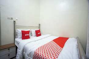 OYO 93987 Suropati 2 Guest House