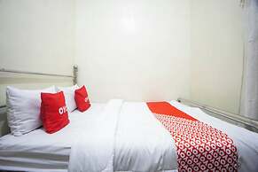 OYO 93987 Suropati 2 Guest House