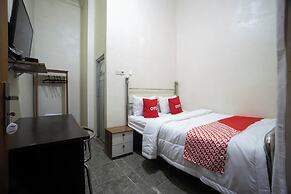 OYO 93987 Suropati 2 Guest House