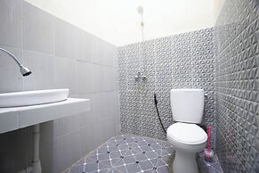 OYO 93987 Suropati 2 Guest House