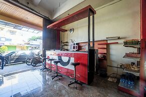 OYO 93987 Suropati 2 Guest House