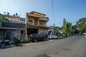 OYO 93987 Suropati 2 Guest House