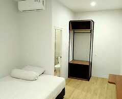 GoHome Harmoni Apartment