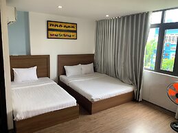 Lucky Hostel DN - by Bay Luxury